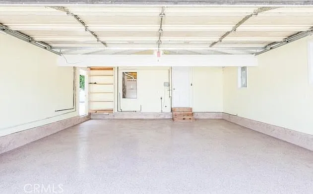 2112 Dover Dr — Photo 37