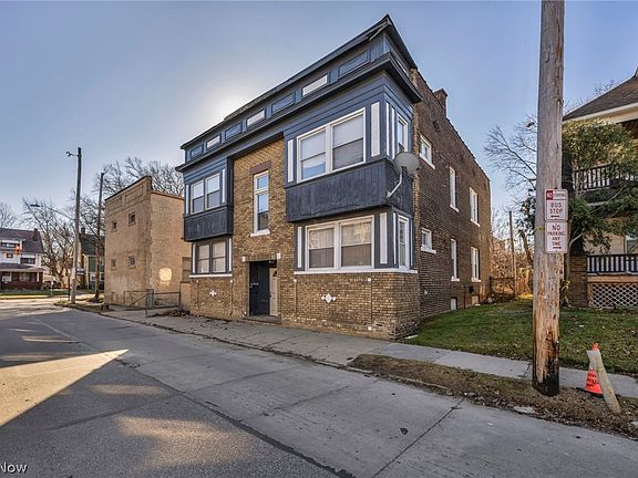 3rd image of 12014 Iowa Ave