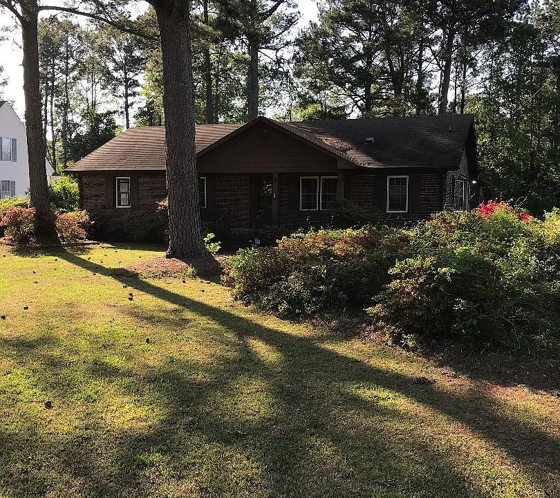 1st image of 315 Green Dr