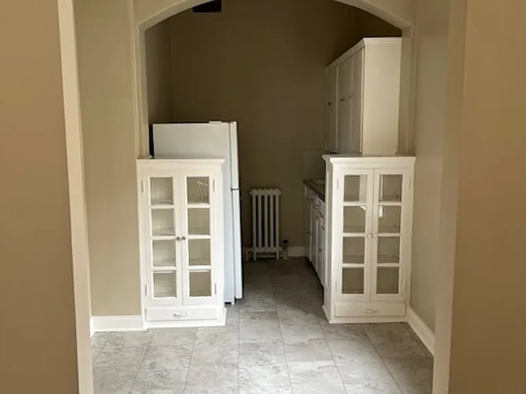 825 Edgewater Ave — Photo 6
