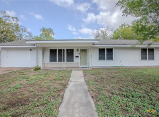 506 2nd St, Cuero, TX 77954
