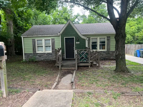 905 N Mission Blvd, Fayetteville, AR 72701