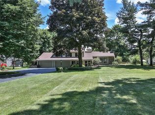 75 Crescent Hill Rd, Pittsford, NY 14534