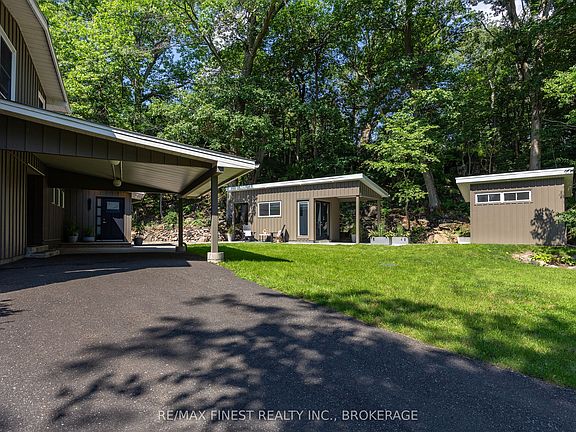 4th image of 65 Rose Island Ln