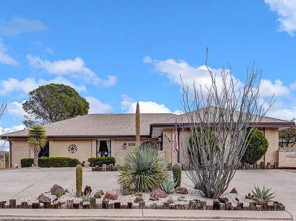 8520 Mountain Ash Dr, El Paso, TX 79904