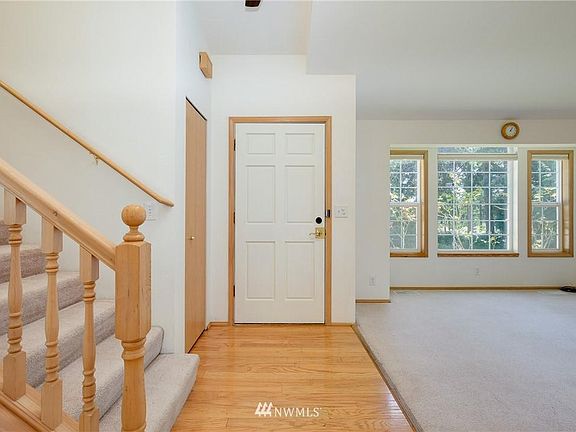 4th image of 9235 Drago Ct NW