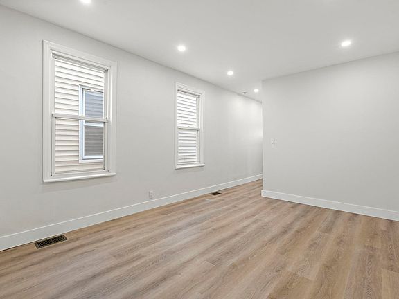 2nd image of 81 Humphrey Ave Floor 1