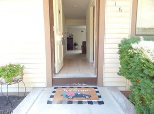 116 Stonegate Ln #116, Stanhope, NJ 07874