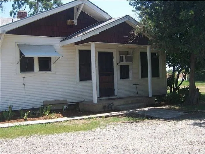 2349 Q St photo 1