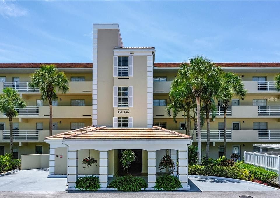 1st image of 926 Wexford Blvd #926