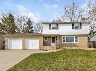 1735 41st St SW, Wyoming, MI 49519