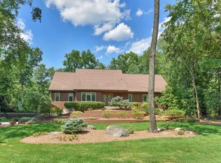 118 Macintyre Ln, Allendale, NJ 07401