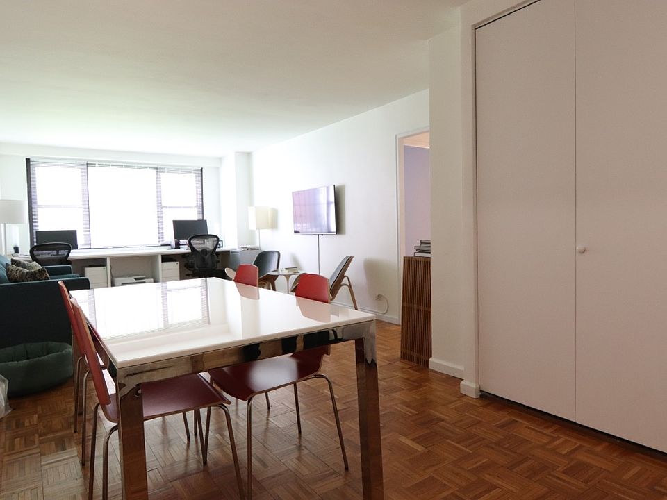 1st image of 401 E 89th St APT 1E