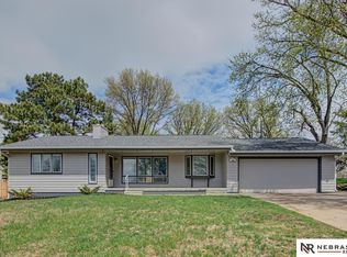 4507 Crestline Dr, Omaha, NE 68134