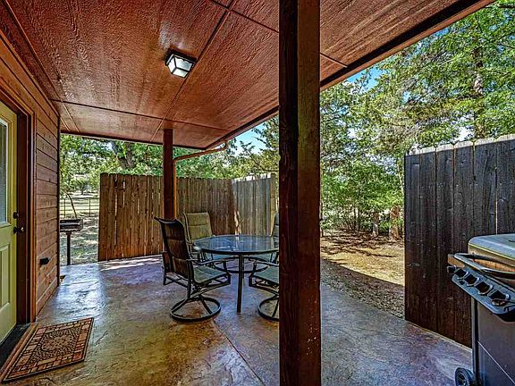 5th image of 501 NW Eagles Landing Pl