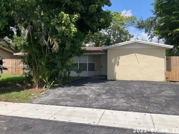 2481 NW 30th Way, Fort Lauderdale, FL 33311