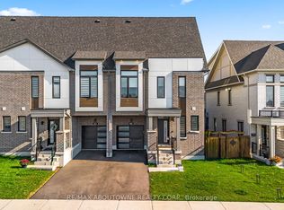 102 Settlers Rd E, Oakville, ON L6H 0Y8
