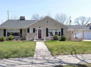 7514 Grand Pkwy, Wauwatosa, WI 53213