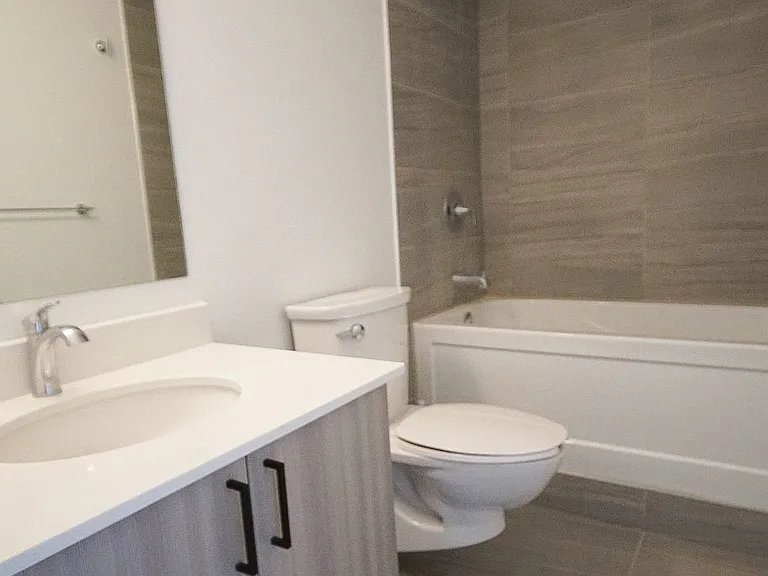 388 King St E #501 — Photo 11