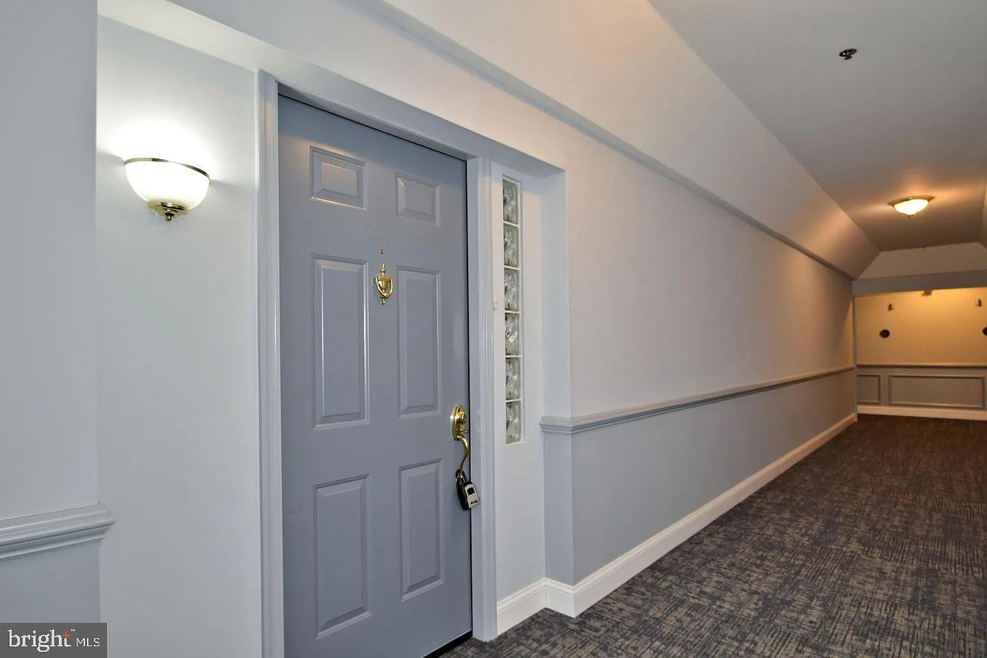 2 bed, 864 sqft, $2,200 — Photo 4