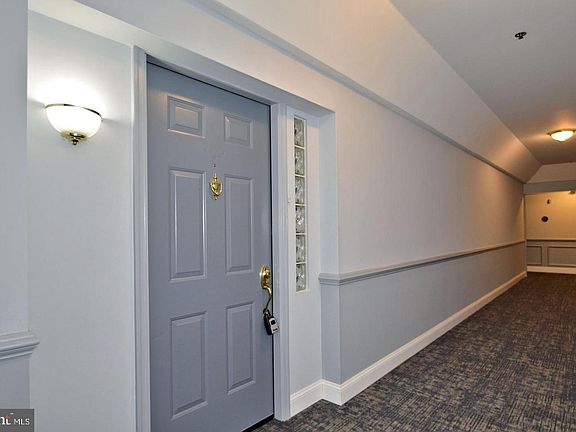 4th image of 519 Paoli Pointe Dr #519U