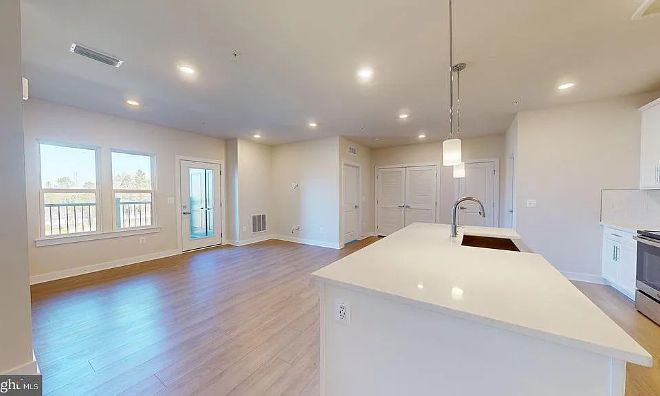 12850 Mosaic Park Way #2Q