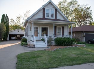 719 Grand Ave, Little Chute, WI 54140