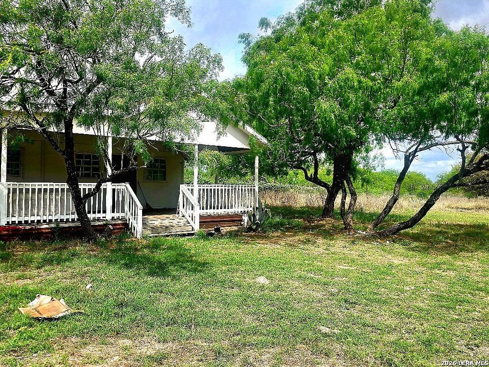 1st image of 208 COUNTY ROAD 6847