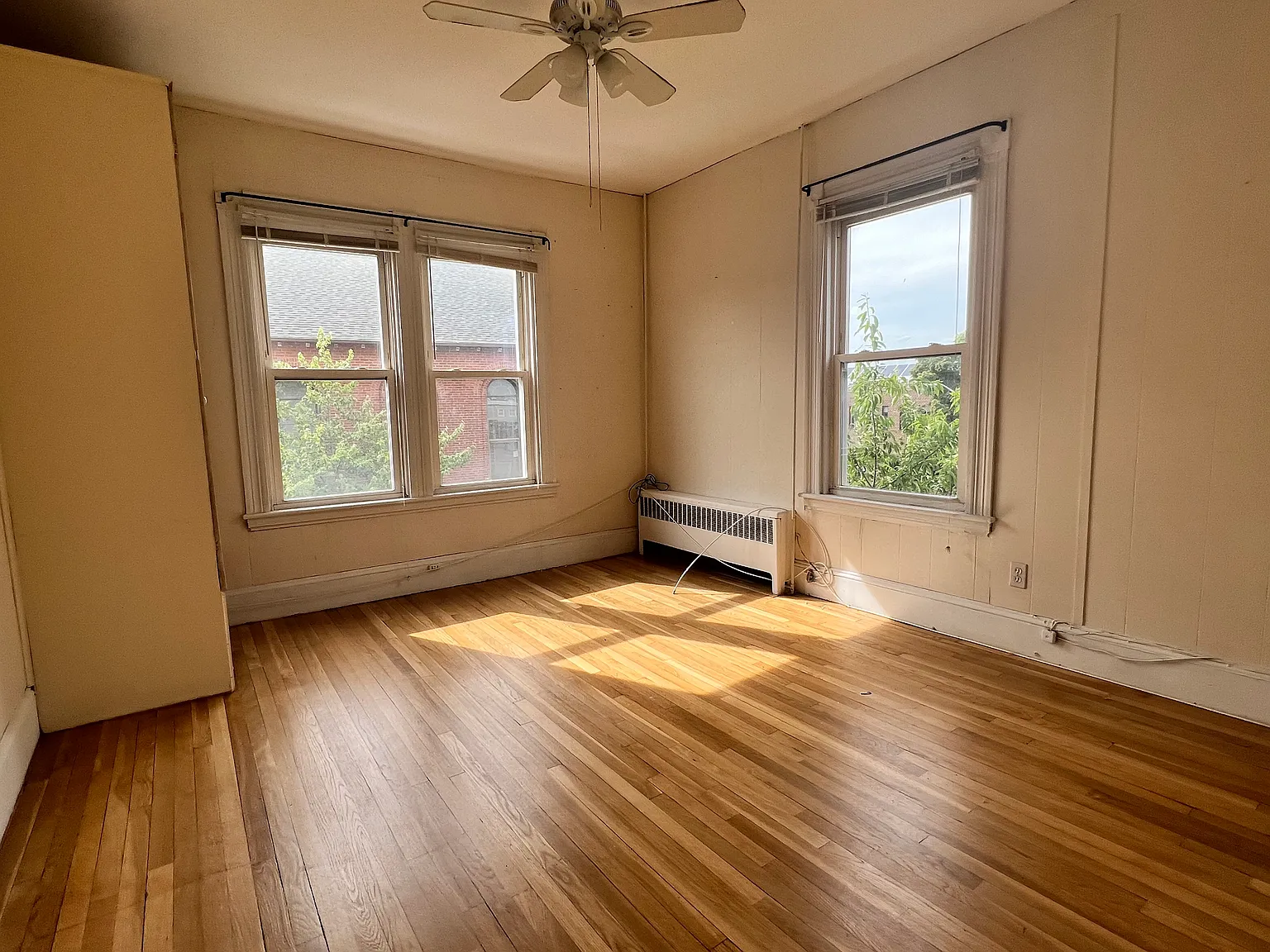 2 bed, 975 sqft, $3,400 — Photo 3