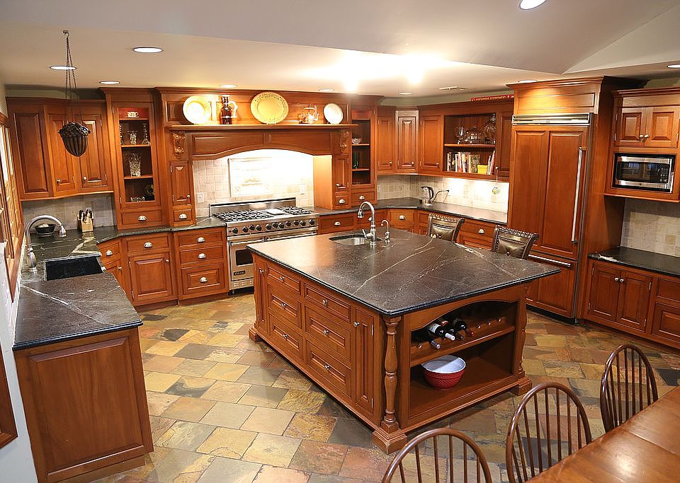 1st image of 13 Morris Dr