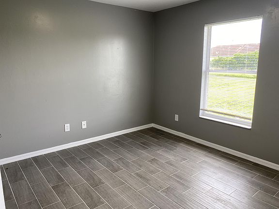 4th image of 2401 Ansel Ave S