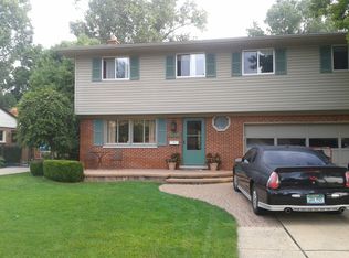 11815 Lancer Dr, Sterling Heights, MI 48313