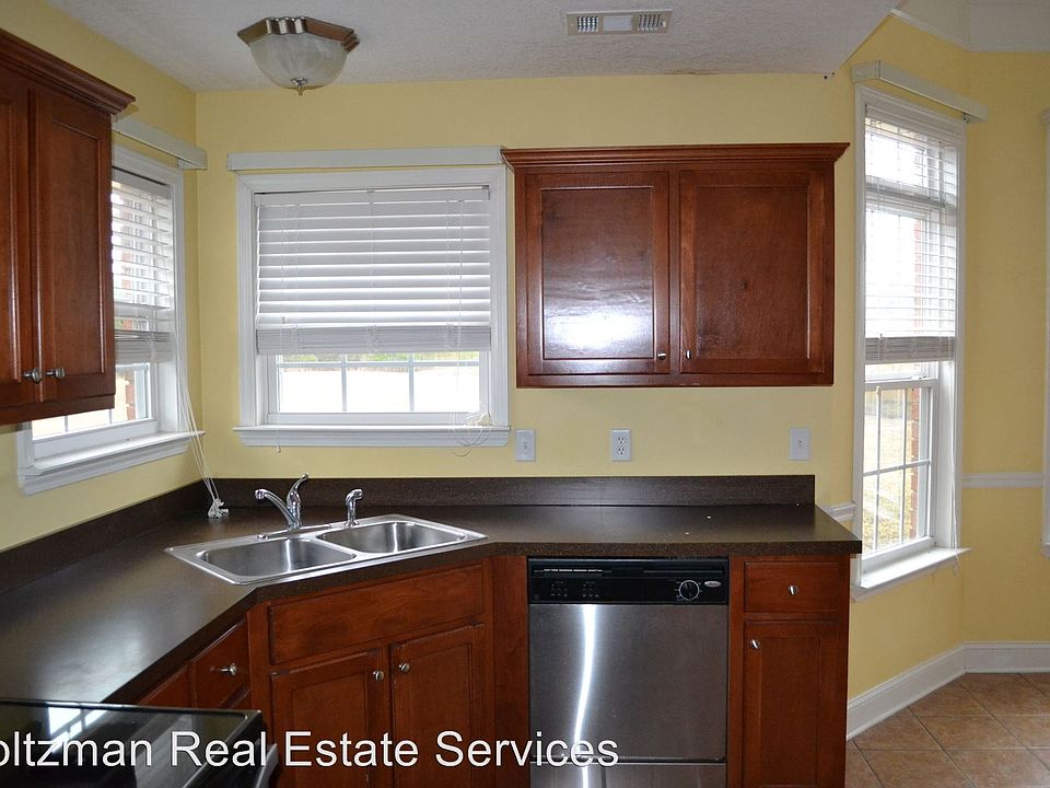 215 Jackson Ave NE Ludowici GA 31316 Apartments For Rent Zillow
