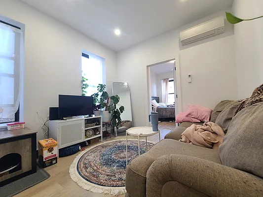 Rented by Dwelling NY Realty Inc | media 19