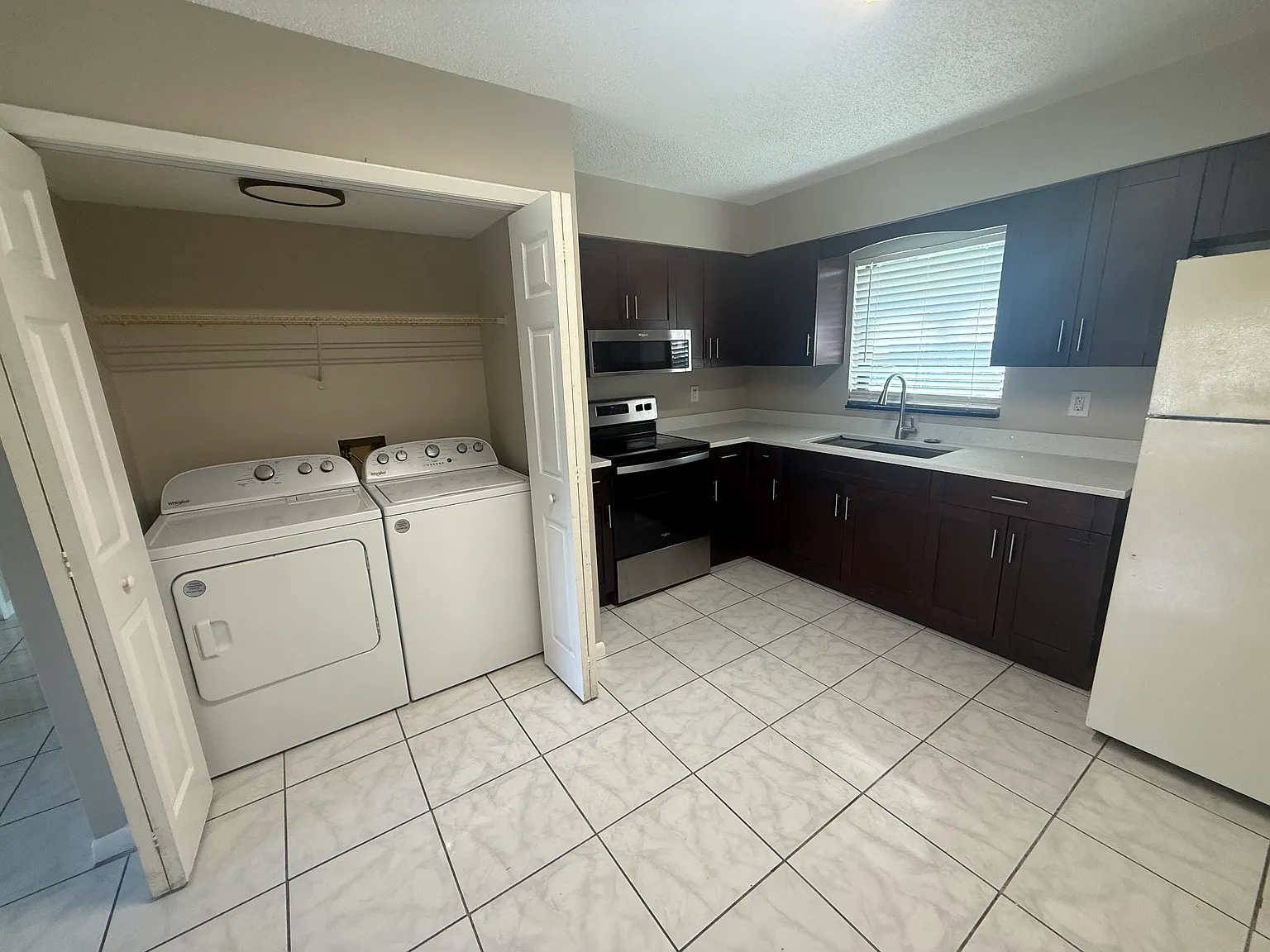 2 bed, 818 sqft, $1,750 — Photo 3