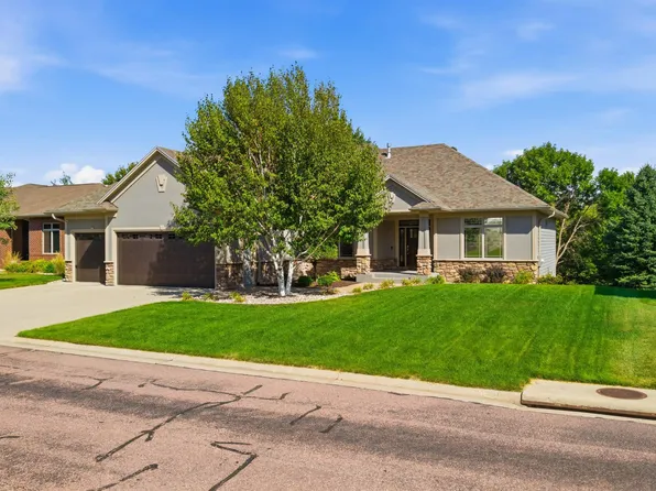 5804 S Lazy Ridge Pl, Sioux Falls, SD 57108