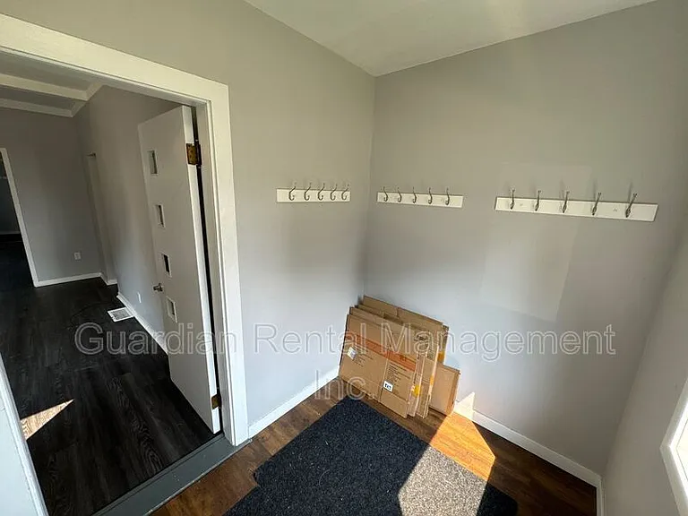 839 Minnesota St — Photo 2