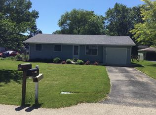 4501 Mapleleaf Dr, McHenry, IL 60051