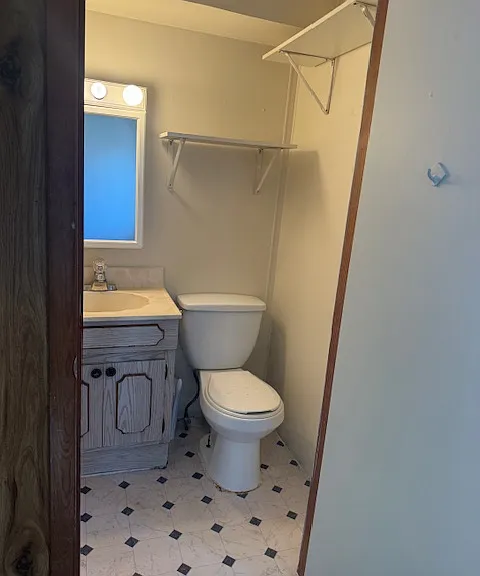 214 Edmond St — Photo 13