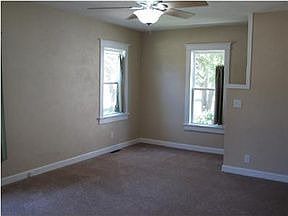 3rd image of 837 Blackhawk Blvd