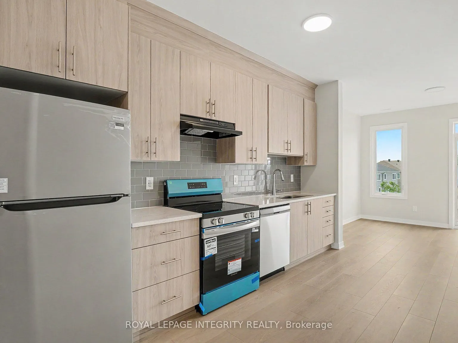 2 bed, $2,100 — Photo 4
