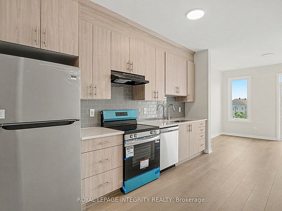 4th image of 281 Lamarche Ave