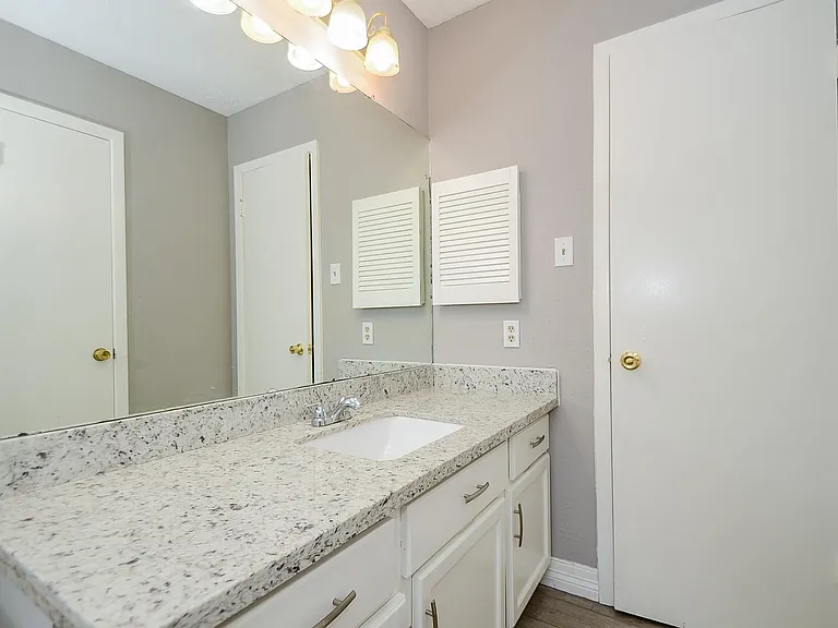 8319 Bird Run Dr — Photo 21
