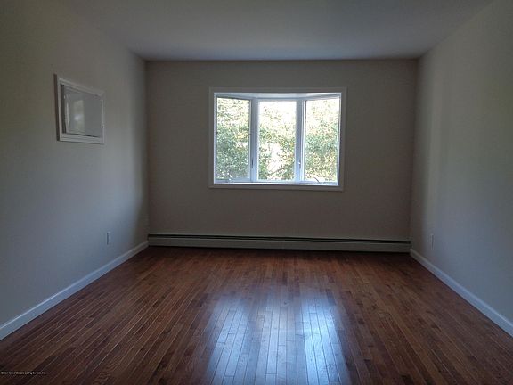 5th image of 101 Moreland St