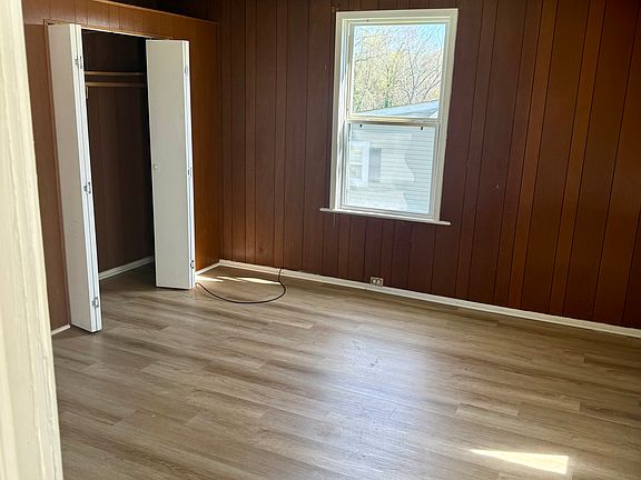3rd image of 21 Dallas Ave