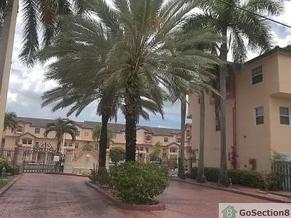 2nd image of 925 NW 82nd Ave APT 222A