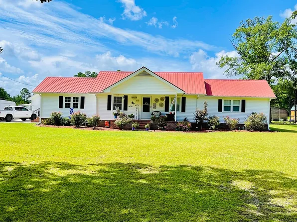 1118 Tyler Rd, Loris, SC 29569