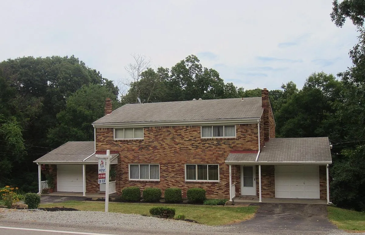 3 bed, 1.5 bath, $1,695 — Photo 1