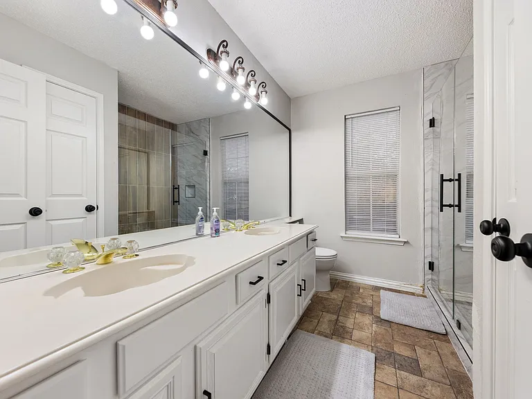 509 Newberry St — Photo 23