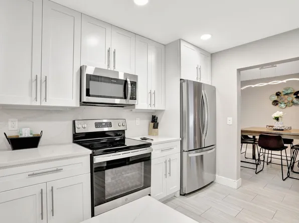 1035 NW 5th Ave, Boca Raton, FL 33432